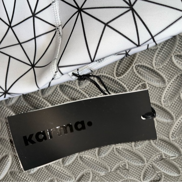 KARMA. Leggings - Picture 3 of 4